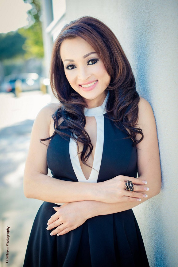 hoa-hau-heather-truong-tu-thien-2