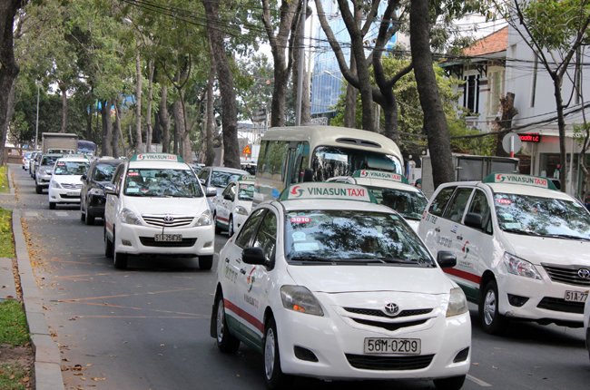 1-taxi-giam-gia-cuoc-van-hoa-doanh-nhan