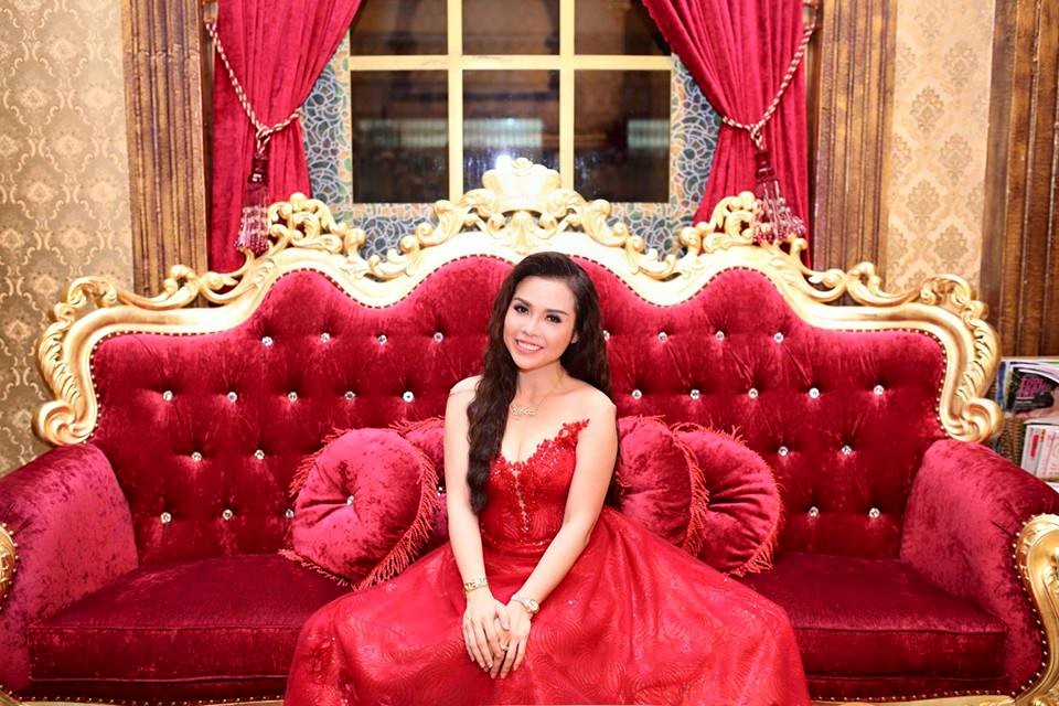 nhung-nu-doanh-nhan-xinh-dep-thanh-cong-tu-song-gio-van-hoa-donah-nhan