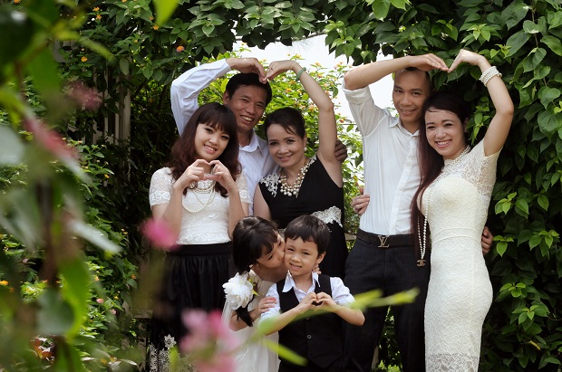 2-gia-dinh