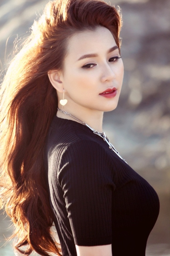3-hoang-oanh-nguoi-tinh-van-hoa-doanh-nhan