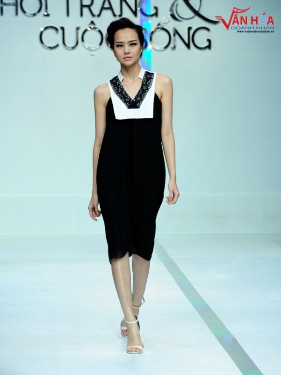 21-kieu-ngan-khoe-dang-chuan-van-hoa-doanh-nhan