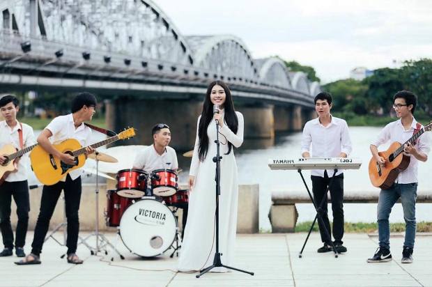 8-minh-uyen-khoe-ve-mong-mo-cua-hue-van-hoa-doanh-nhan