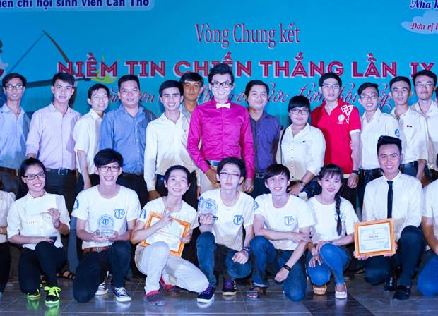 1-a-vuong-ky-quoc-dat-ban-linh-ghe-nong