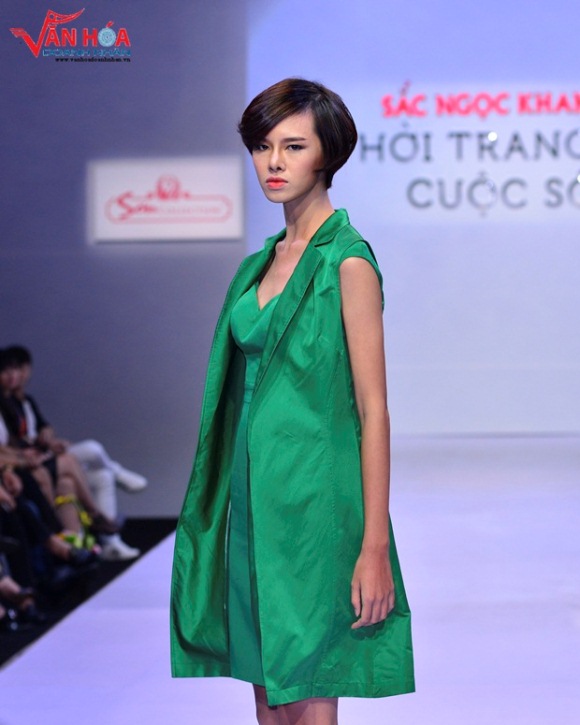 17-my-nam-viet-khoe-ve-dep-tren-san-dien-van-hoa-doanh-nhan