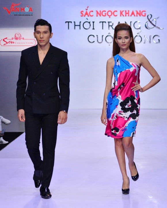 8-my-nam-viet-khoe-ve-dep-tren-san-dien-van-hoa-doanh-nhan