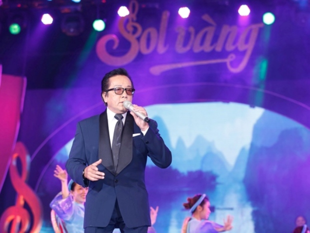 2-6-danh-ca-hoi-ngo-trong-sol-vang-van-hoa-doanh-nhan