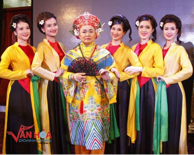 1-xuan-hinh-hat-chau-van-van-hoa-doanh-nhan