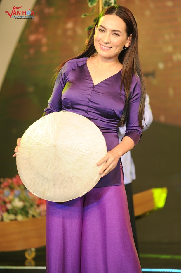 10-giao-linh-phuong-dung-bui-ngui-tuong-nho-thanh-son-van-hoa-doanh-nhan