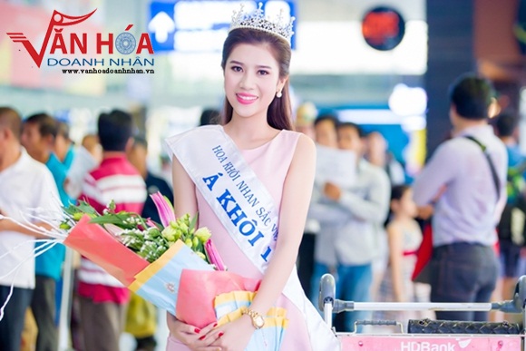 5-duong-yen-nhung-a-khoi-nhan-sac-viet-nam-van-hoa-doanh-nhan