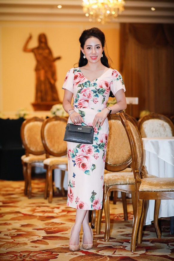 hong-quynh-stick-3