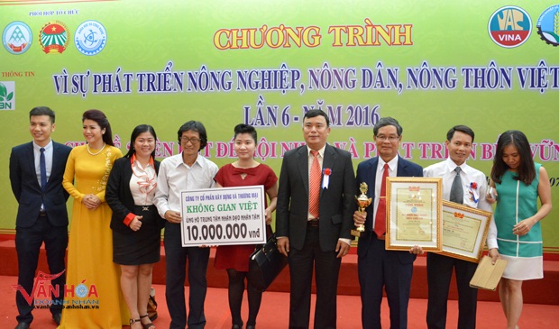 tinhot24h-doanh-nhan-ket-noi-yeu-thuong-2