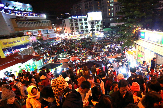 cho-dem-da-lat-vanhoadoanhnhan