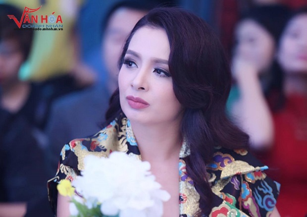 sieu-mau-thuy-hang-hhd-nguoinoitieng-15