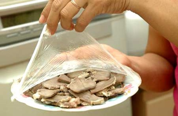 Những điều cần lưu ý khi sử dụng màng bọc thực phẩm 0