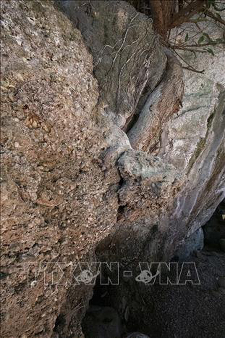 Mái đá làng Vành và Hang xóm Trại: Di tích ngàn năm văn hóa xứ Mường Hòa Bình- Ảnh 2.