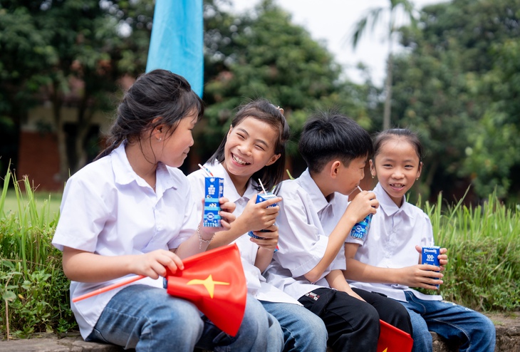 Vinamilk tặng gần 70.000 hộp sữa cho trẻ em khó khăn dịp 1-6 - Ảnh 3.