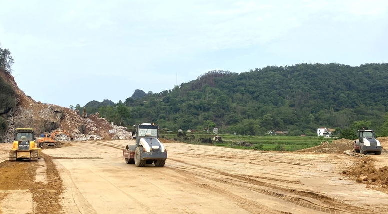 Không thay đổi mục tiêu thông tuyến cao tốc Đồng Đăng-Trà Lĩnh trong năm 2025- Ảnh 2.